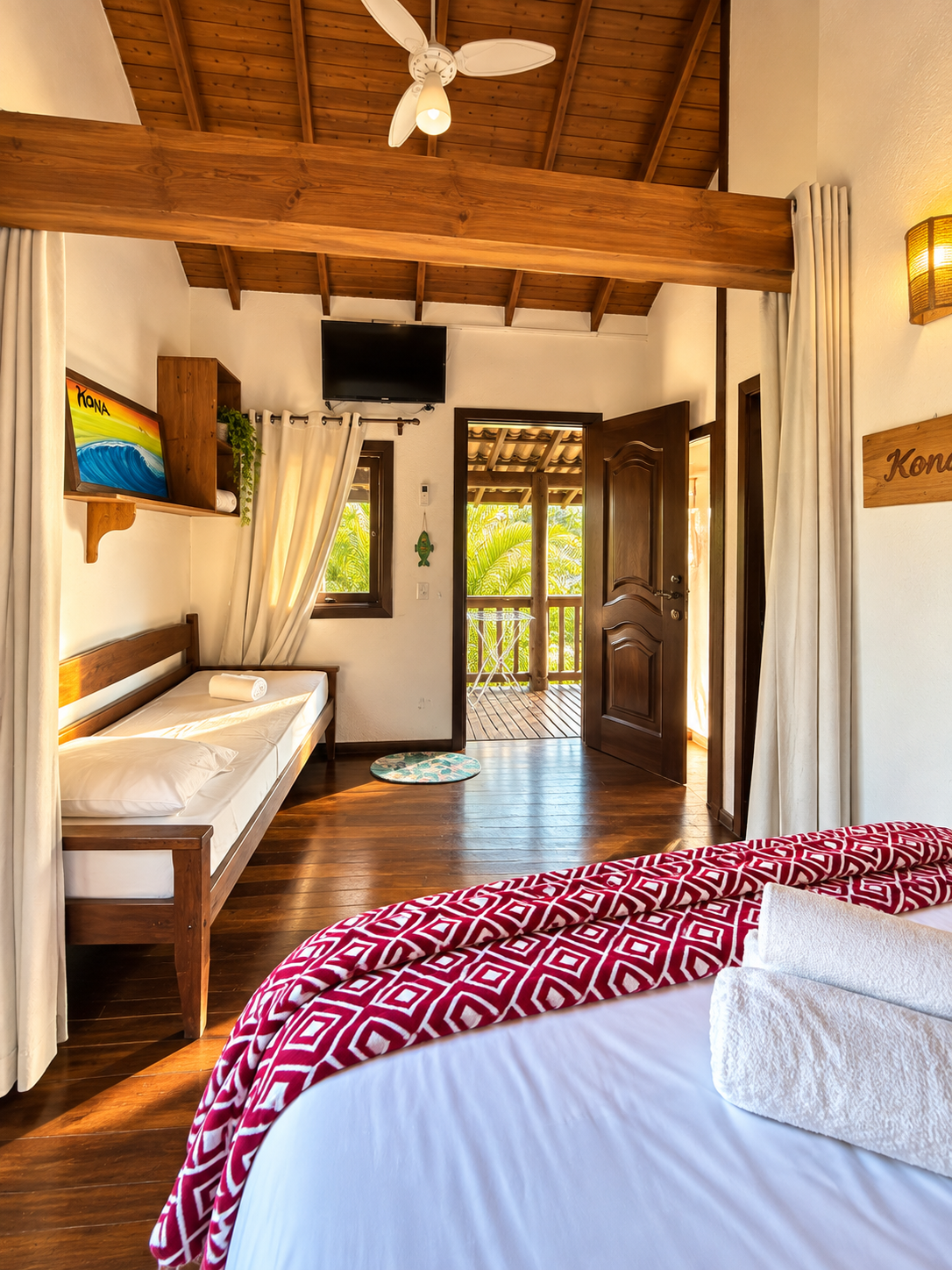 Interior acolhedor da Cabana Kona